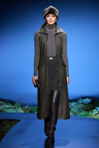 Look 56